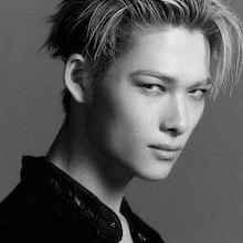 Foto aktivitas terbaru NI-KI (ENHYPEN)