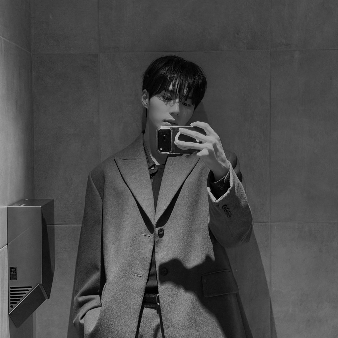 Behind-the-scenes cut of Kim Junseo (ALPHA DRIVE ONE)