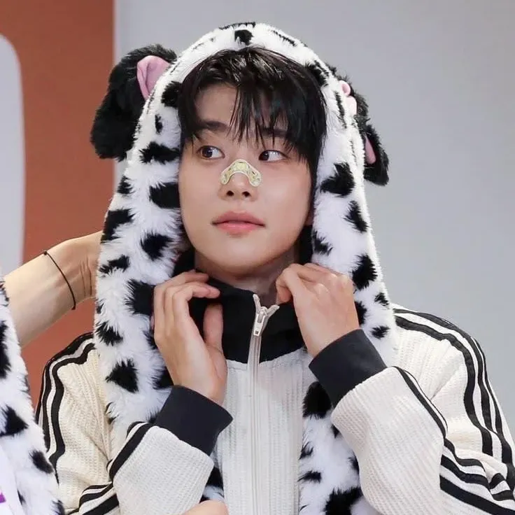 Behind-the-scenes cut of MJ (ASTRO)