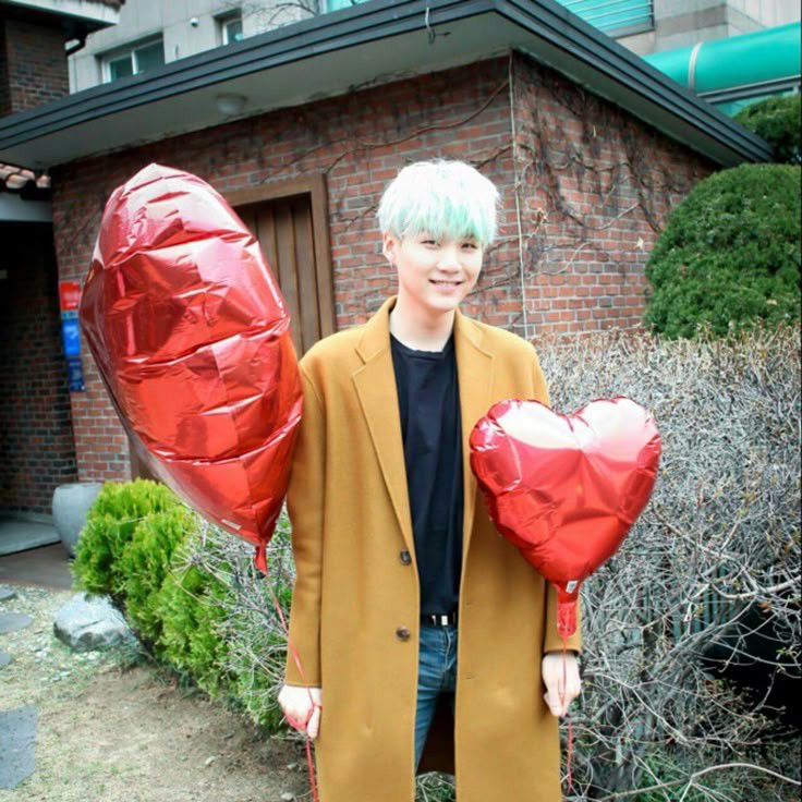 SUGA (BTS)の舞台裏ショット