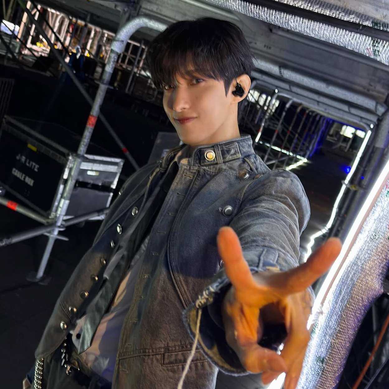 Latest photo of DK (SEVENTEEN)