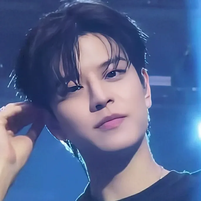 Behind-the-scenes cut of Seungmin (Stray Kids)