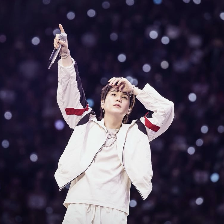 Foto terbaru SUGA (BTS)