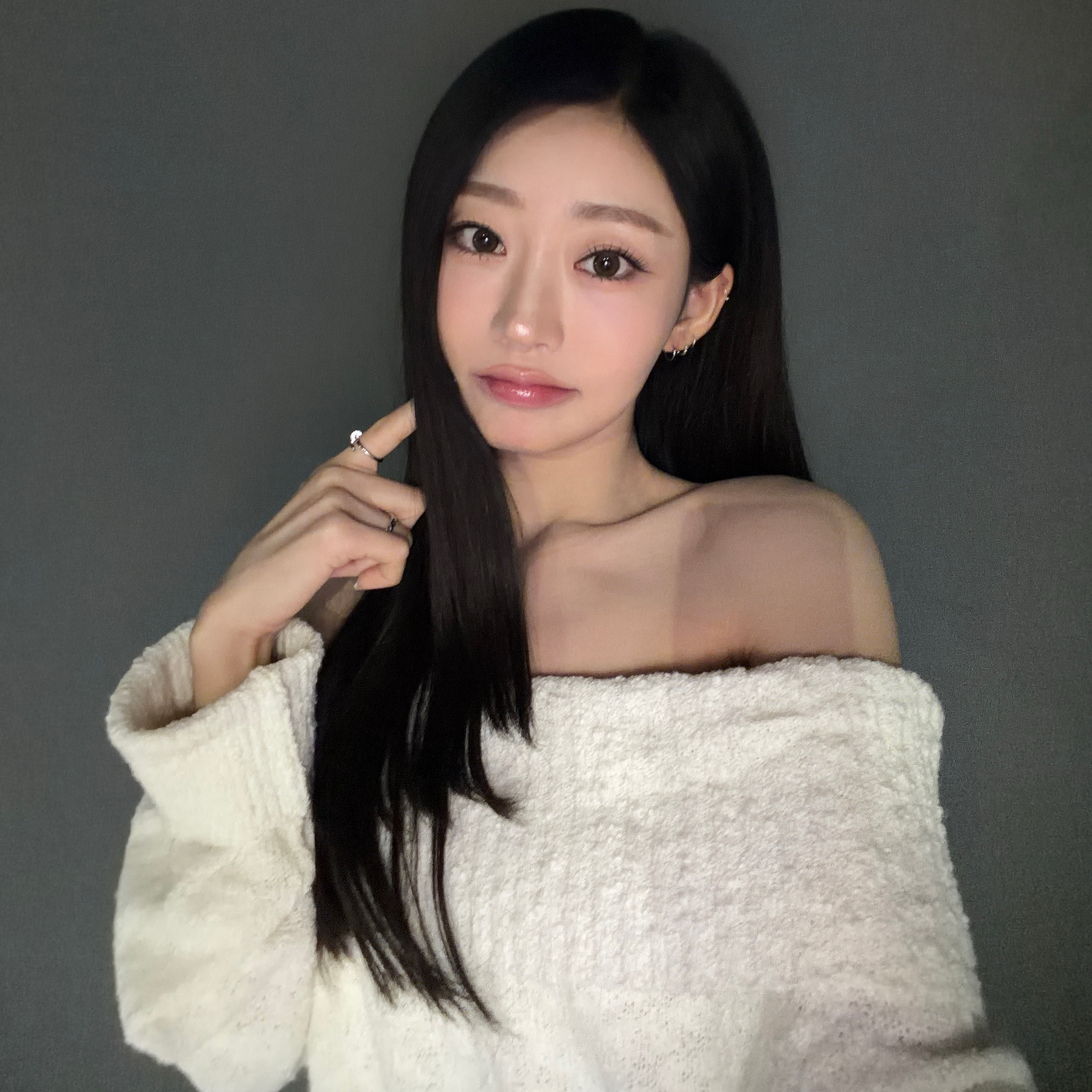 Julie (KISS OF LIFE)的最新照片