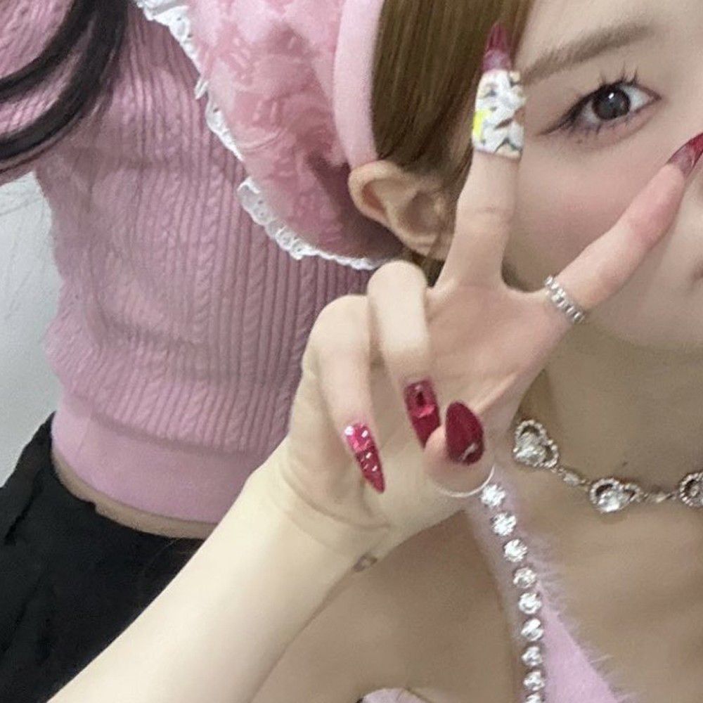 A moment captured by Loossemble's fan