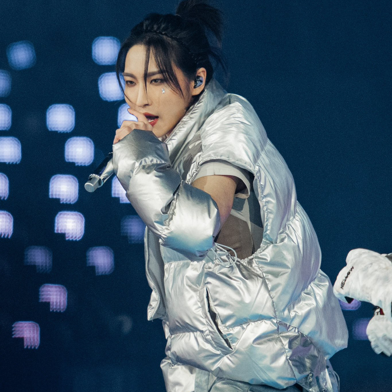 Recent activity shot of Seonghwa (ATEEZ)