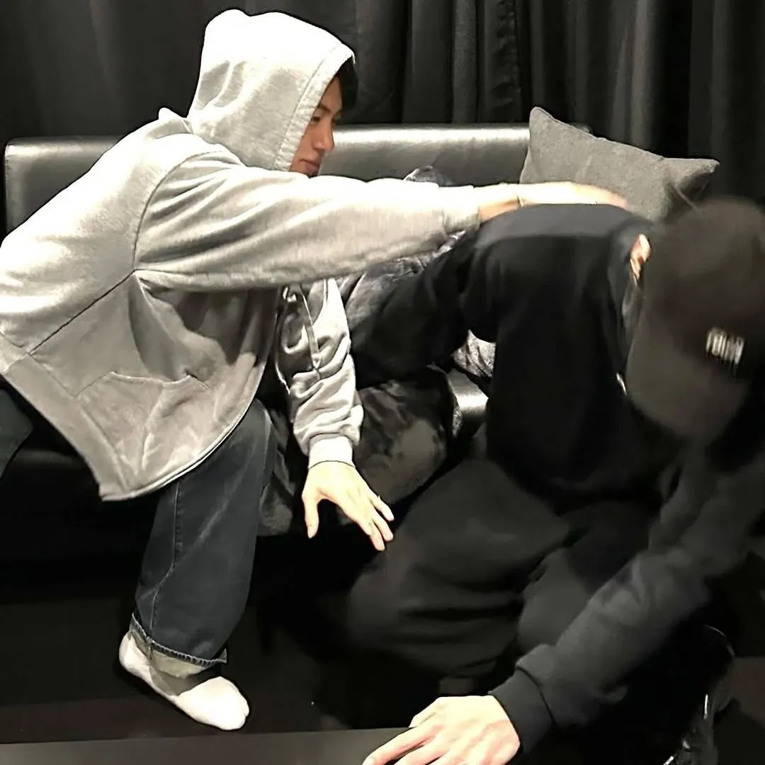 진 (방탄소년단)의 비하인드 컷