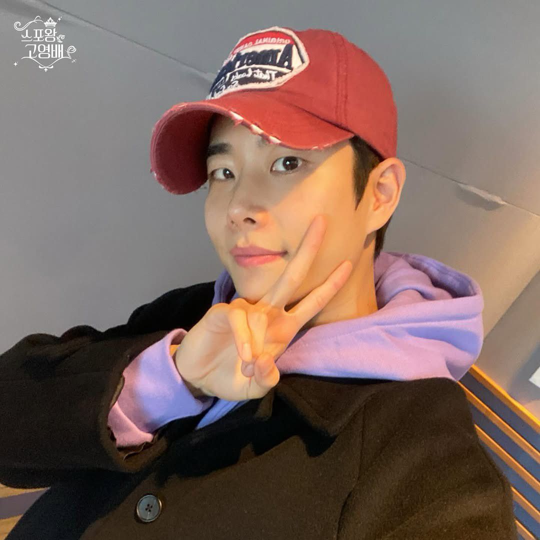 A moment captured by MJ (ASTRO)'s fan