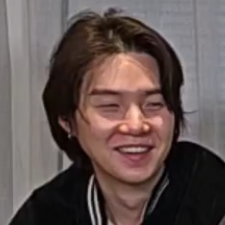 SUGA (BTS)の舞台裏ショット