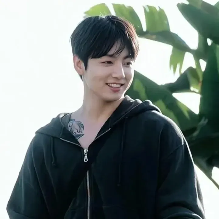 Latest photo of Jungkook (BTS)
