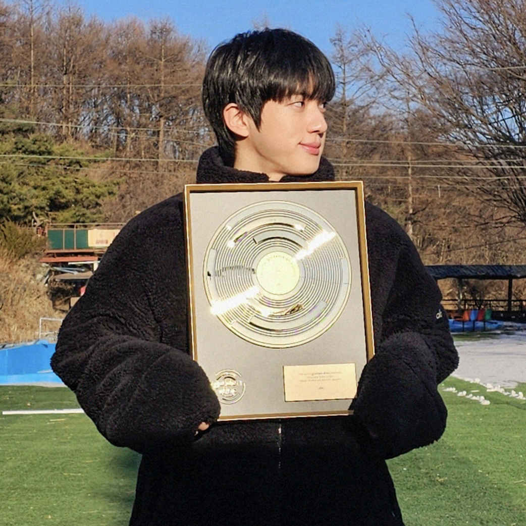 진 (방탄소년단)의 비하인드 컷