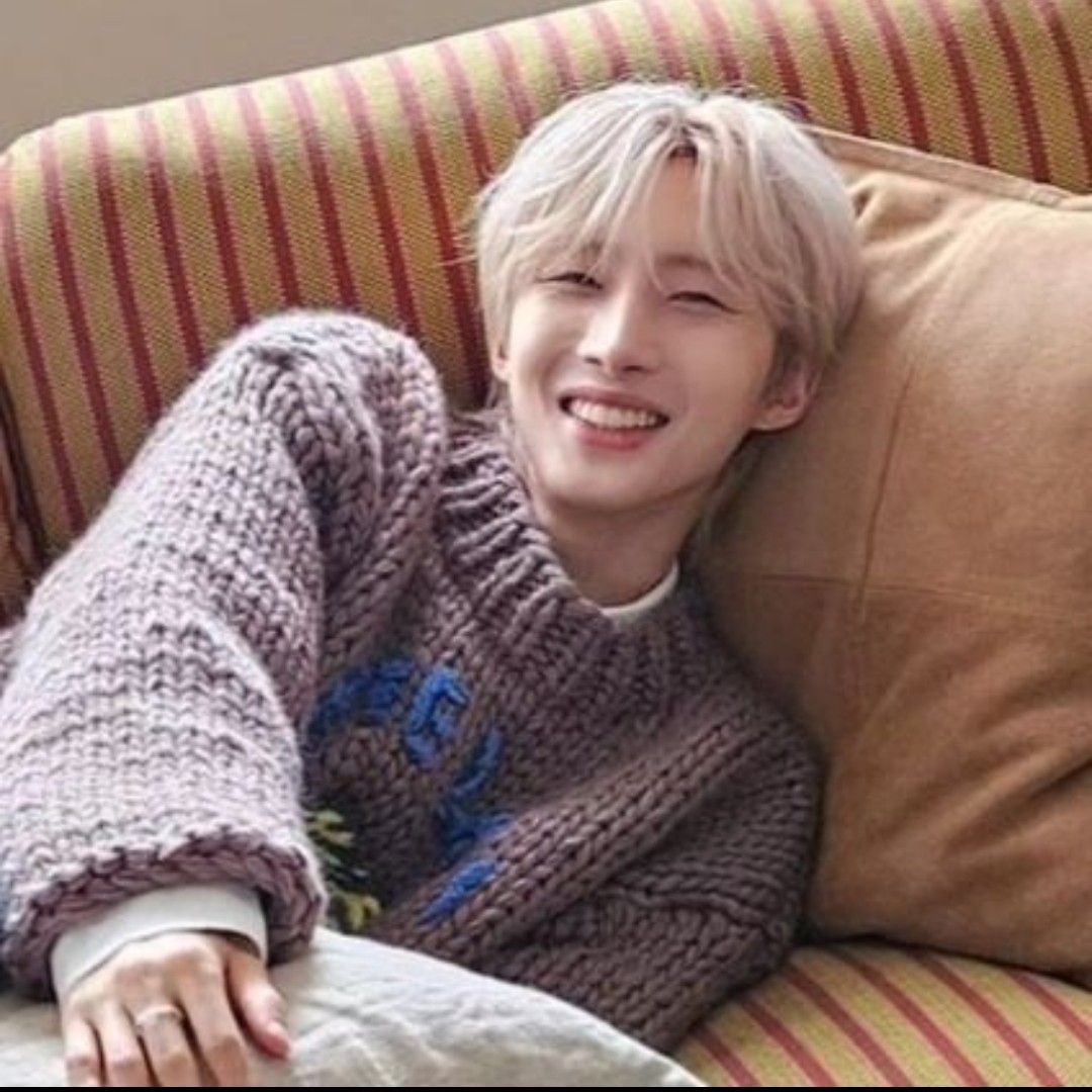 Latest photo of Hui (PENTAGON)