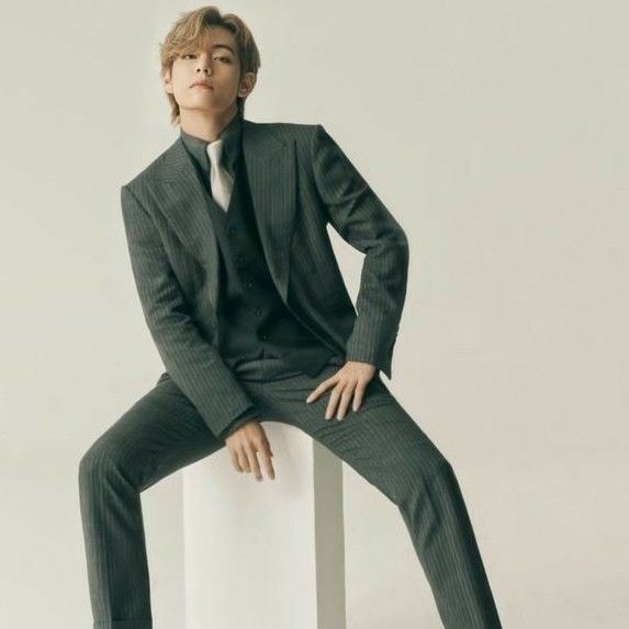 Latest photo of V (BTS)