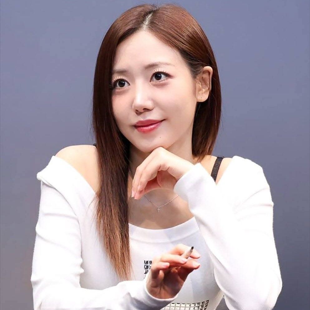 A moment captured by Kim Namjoo (Apink)'s fan