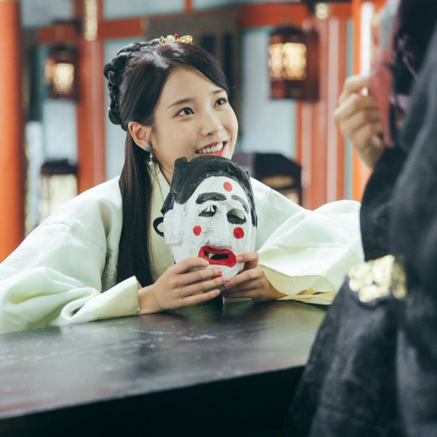 IU的最新活動照片