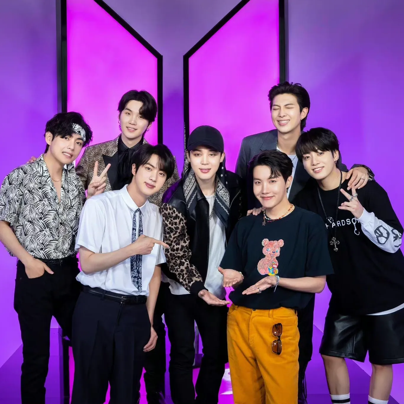 Foto aktivitas terbaru BTS