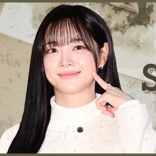 Behind-the-scenes cut of Sejeong (I.O.I)