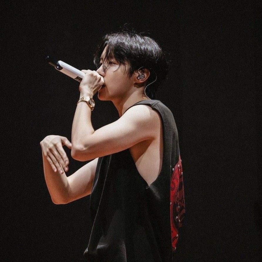 Behind-the-scenes cut of j-hope (BTS)