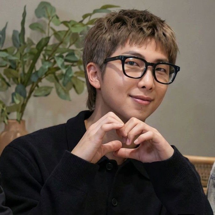 RM (BTS)の最近の活動写真