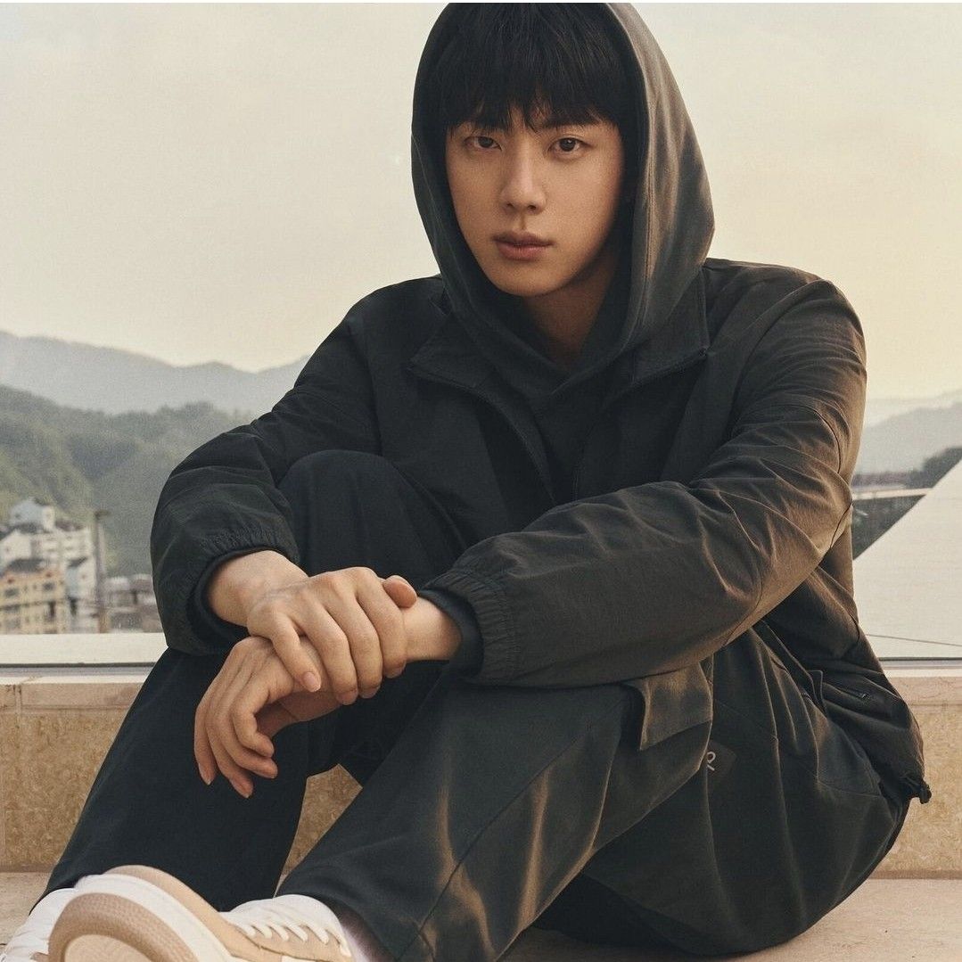ジン (BTS)の最新写真
