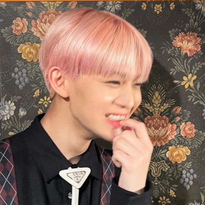 Behind-the-scenes cut of Bae Jinyoung