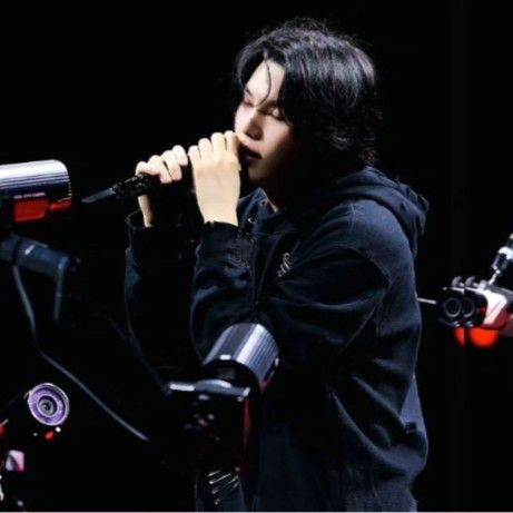 SUGA (BTS)の最新写真