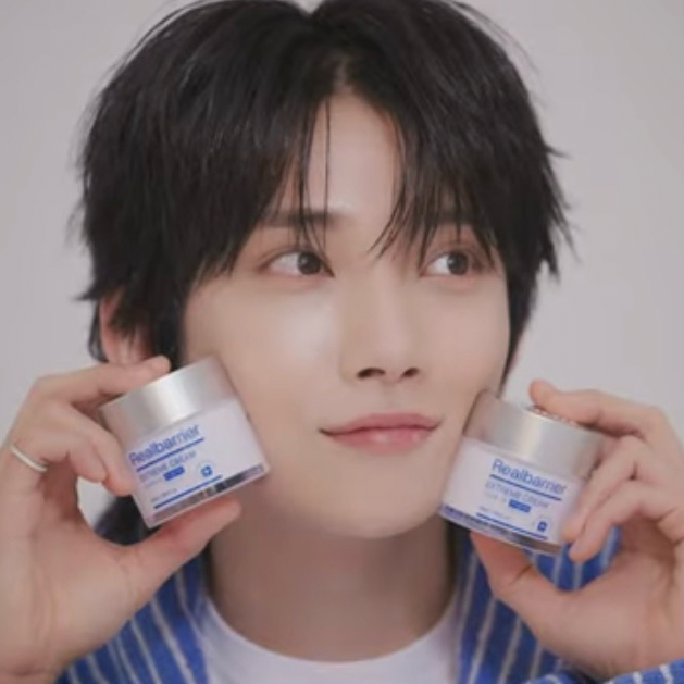 Recent activity shot of Joshua (SEVENTEEN)