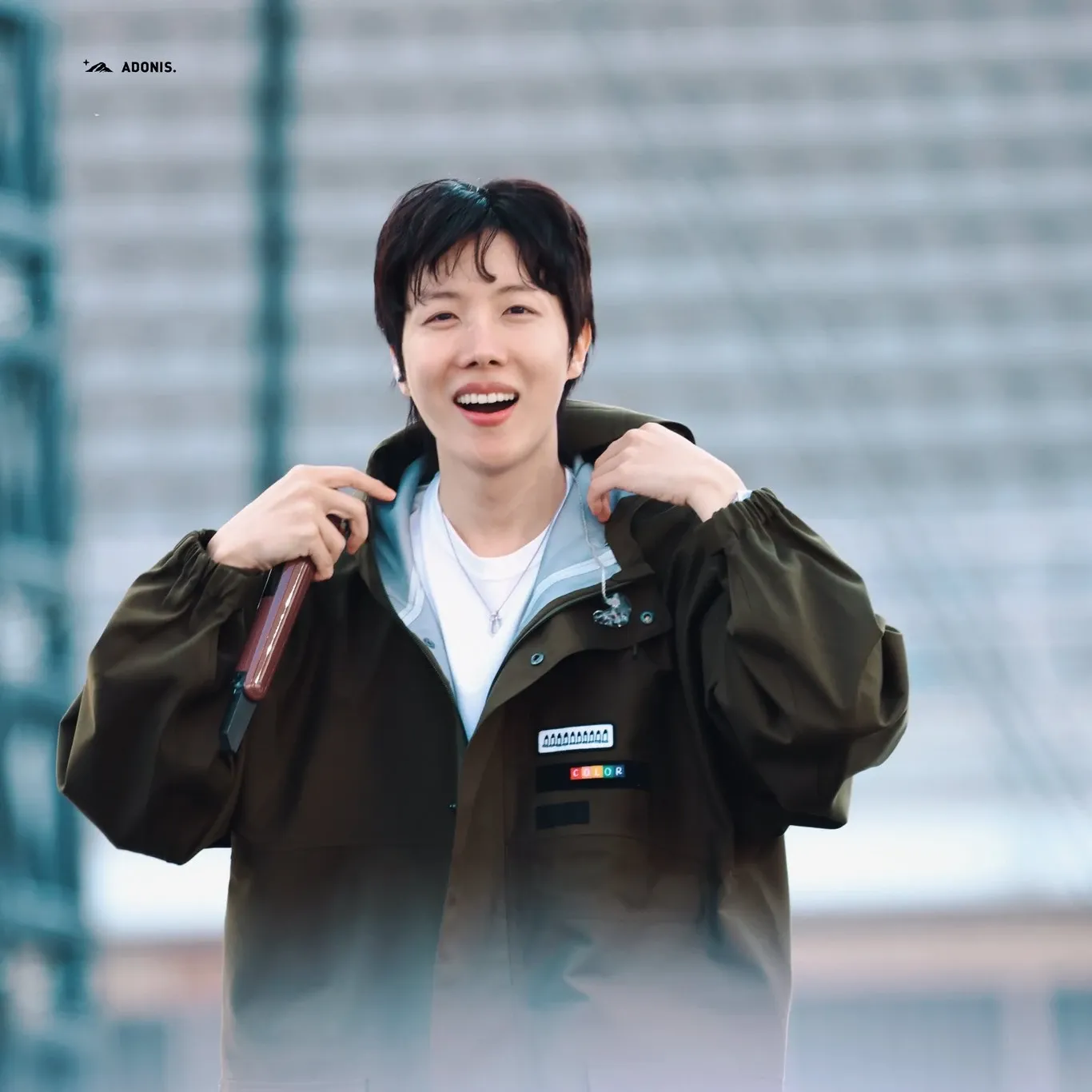 Momen yang diabadikan oleh penggemar j-hope (BTS)