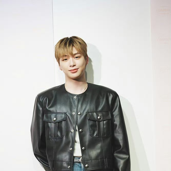 강다니엘의 최신 사진