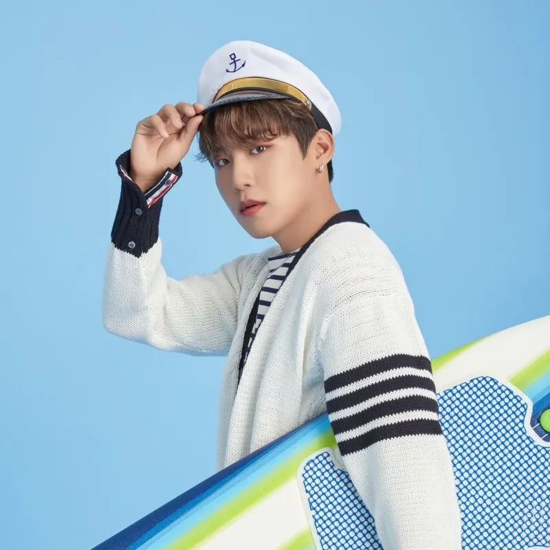 Behind-the-scenes cut of Park Woojin (AB6IX)