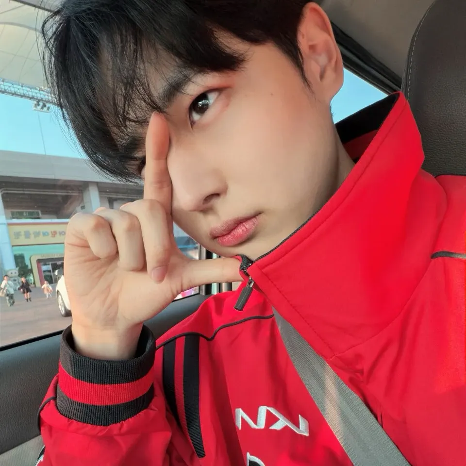 Recent activity shot of Choi Byungchan