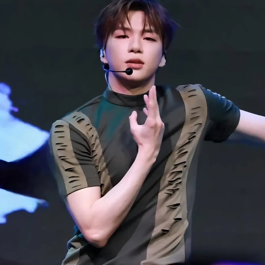 강다니엘의 비하인드 컷