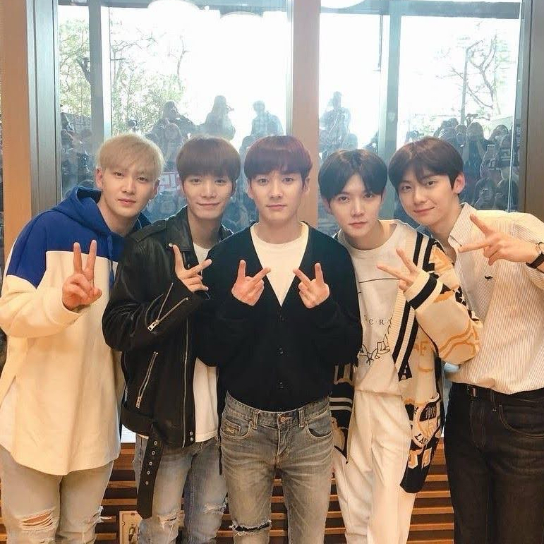 Latest photo of NU'EST