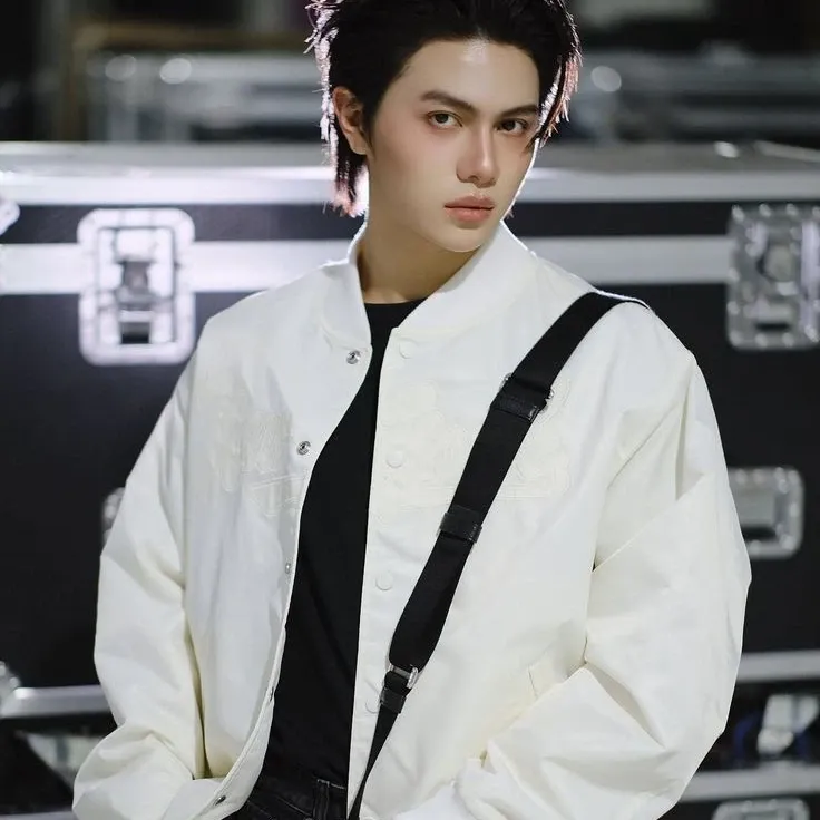 A moment captured by William (LYKN)'s fan