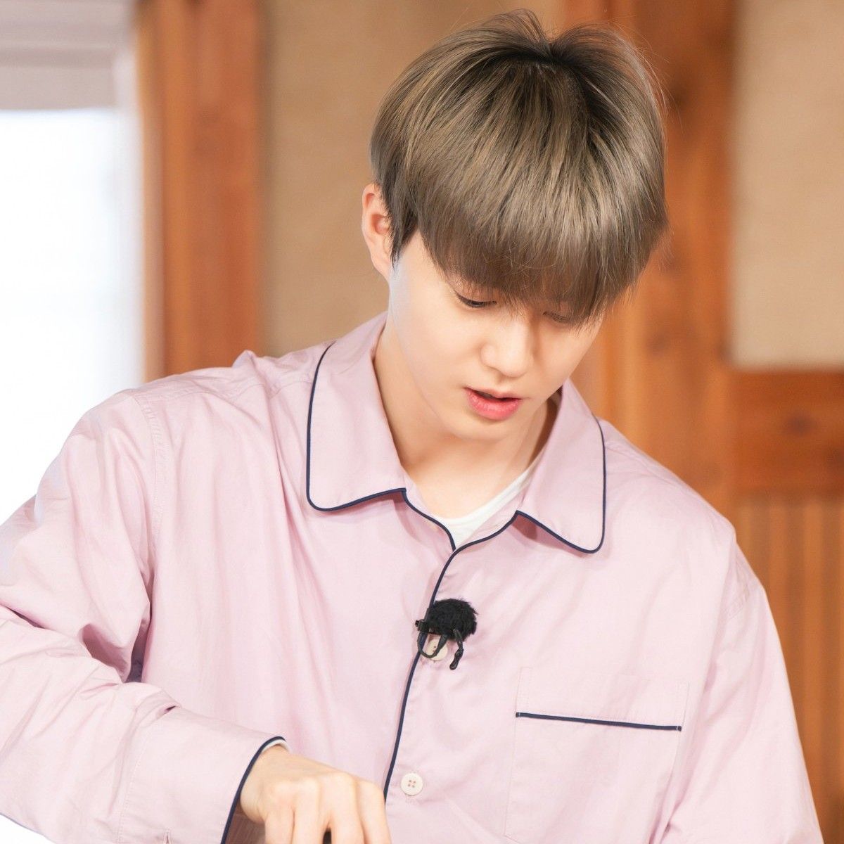 Behind-the-scenes cut of Suho (EXO)