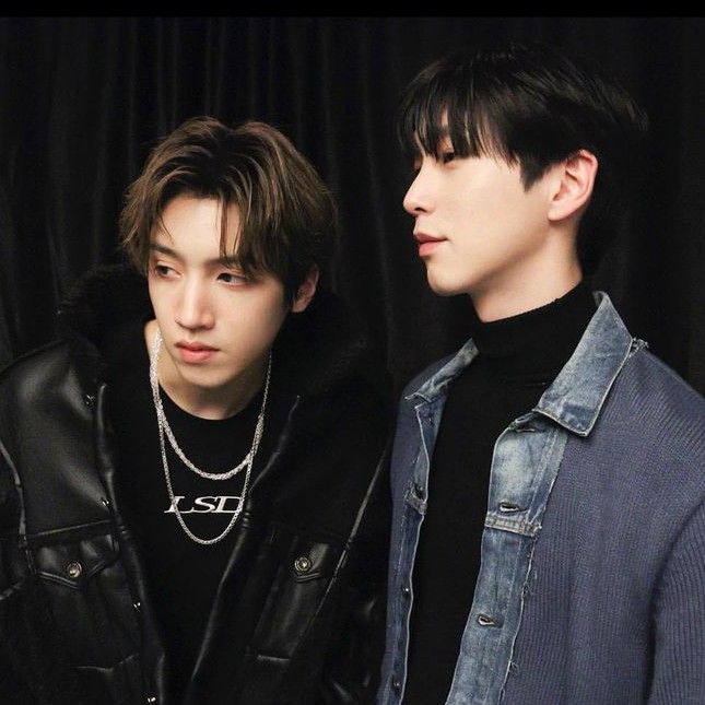 Recent activity shot of Shinwon (PENTAGON)