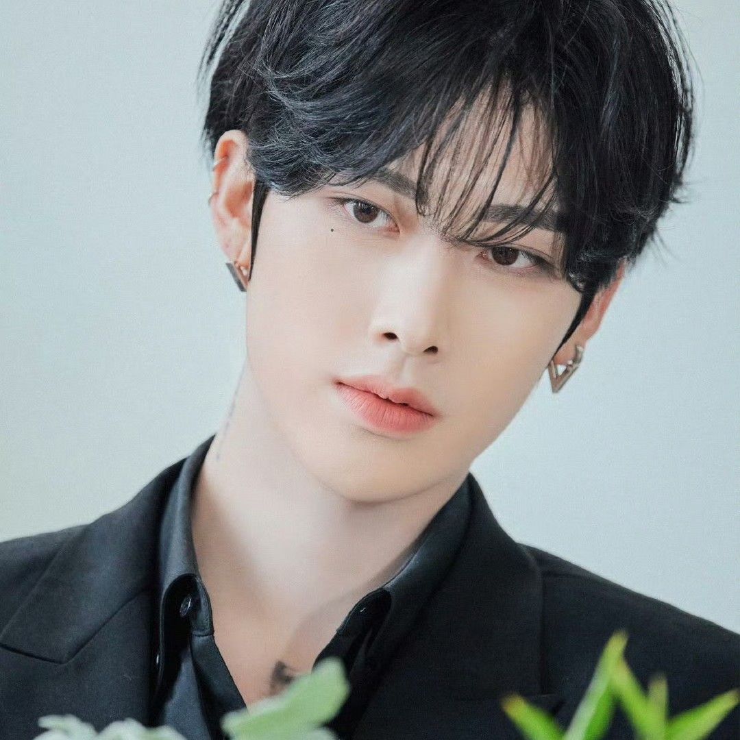 Behind-the-scenes cut of Ricky (ZEROBASEONE)