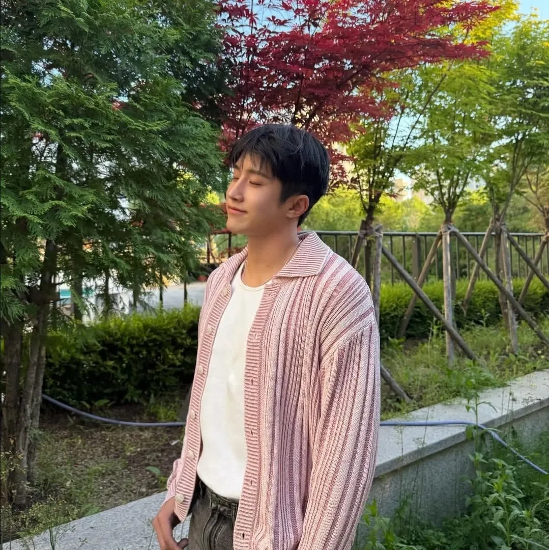 Behind-the-scenes cut of Jinjin (ASTRO)