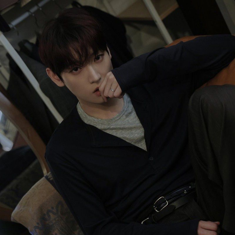 Latest photo of Inseong (SF9)