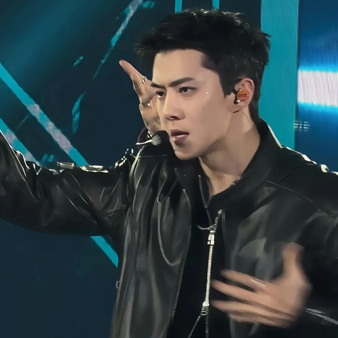 A moment captured by Sehun (EXO)'s fan