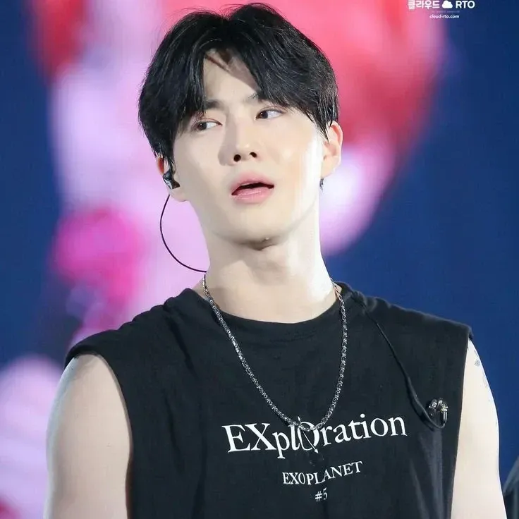 Latest photo of Suho (EXO)