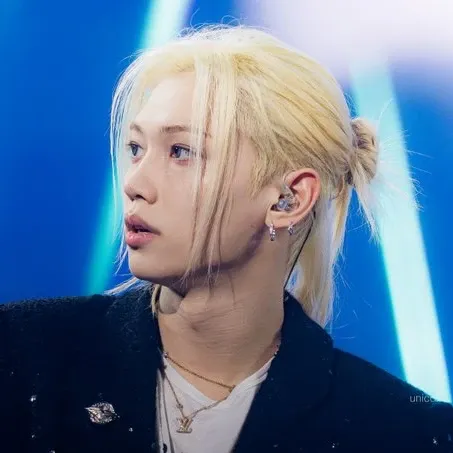 Latest photo of Felix (Stray Kids)