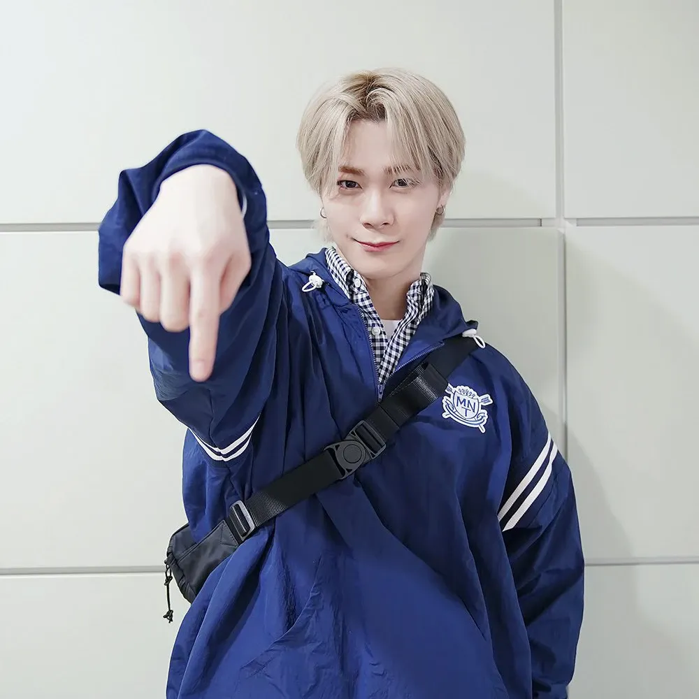 Latest photo of Moonbin (ASTRO)