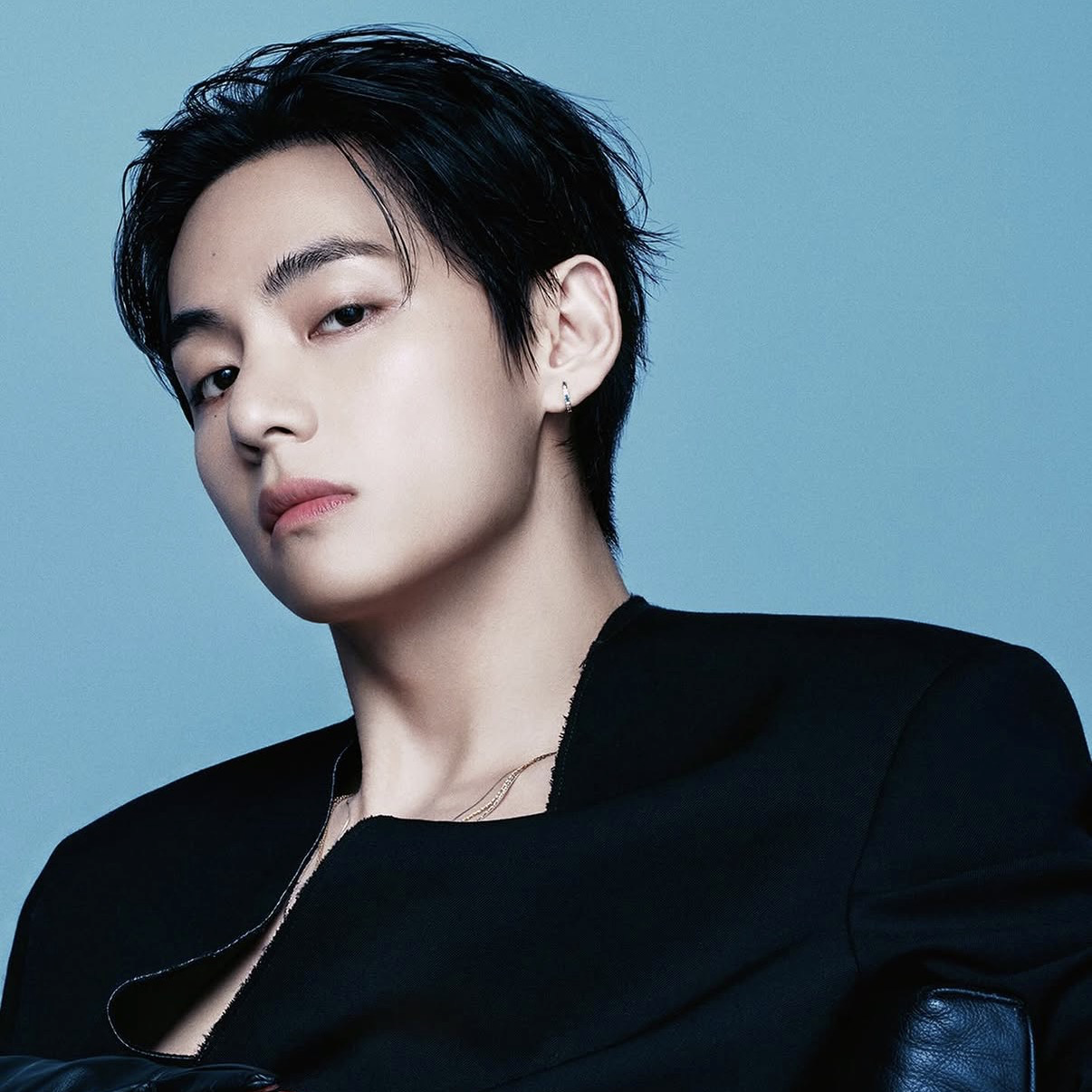 뷔 (방탄소년단)의 최신 사진