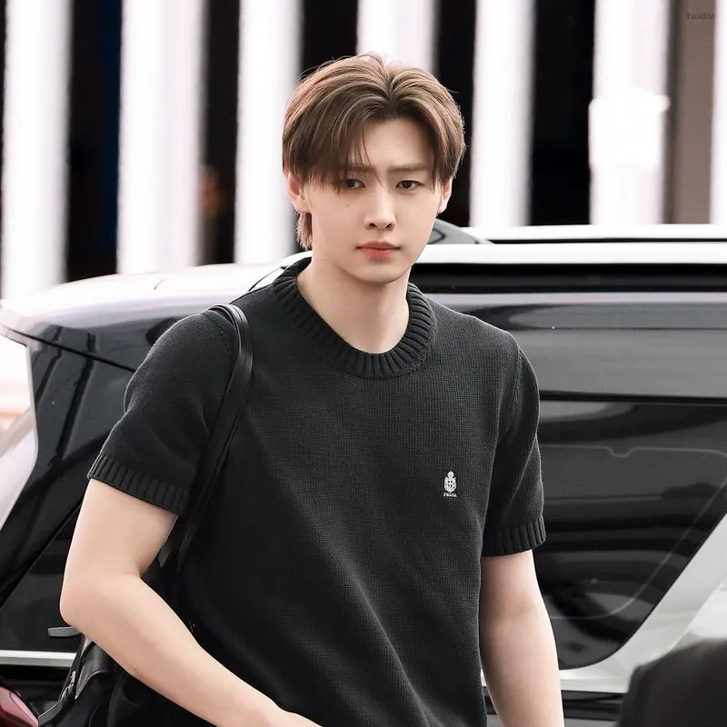 Foto aktivitas terbaru Sunghoon (ENHYPEN)