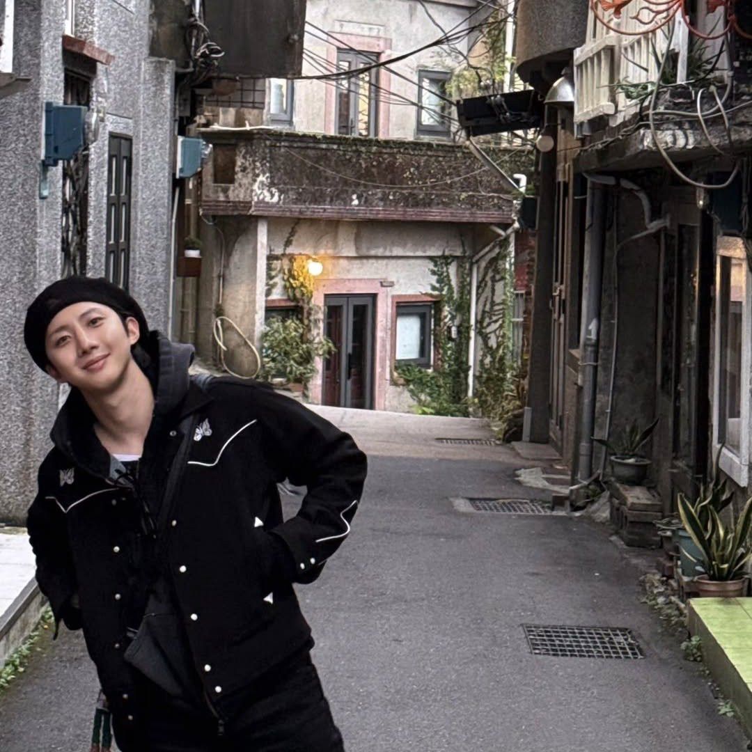 Behind-the-scenes cut of Hui (PENTAGON)