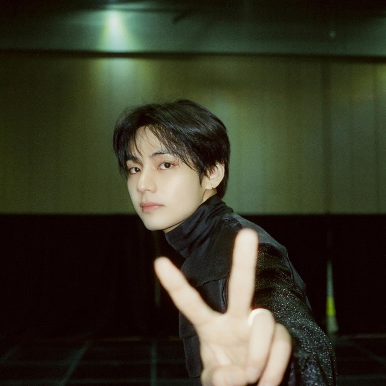 뷔 (방탄소년단)의 비하인드 컷