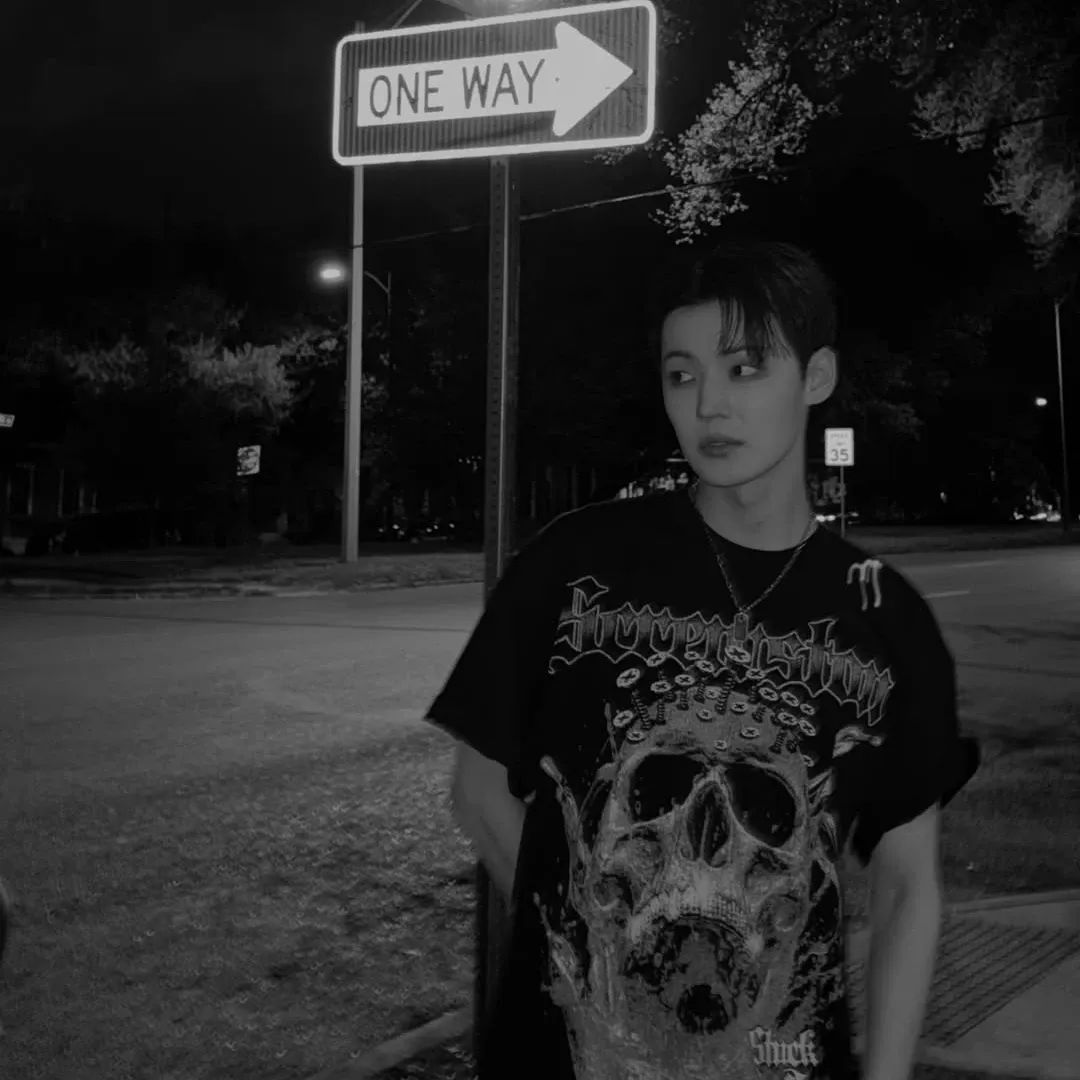 A moment captured by Chan (A.C.E)'s fan