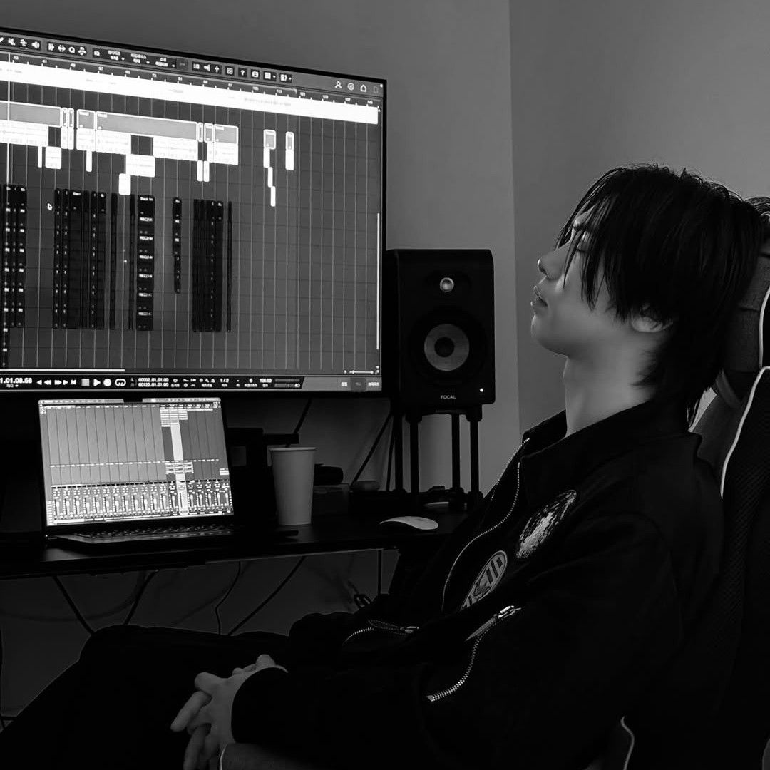 A moment captured by Rocky's fan