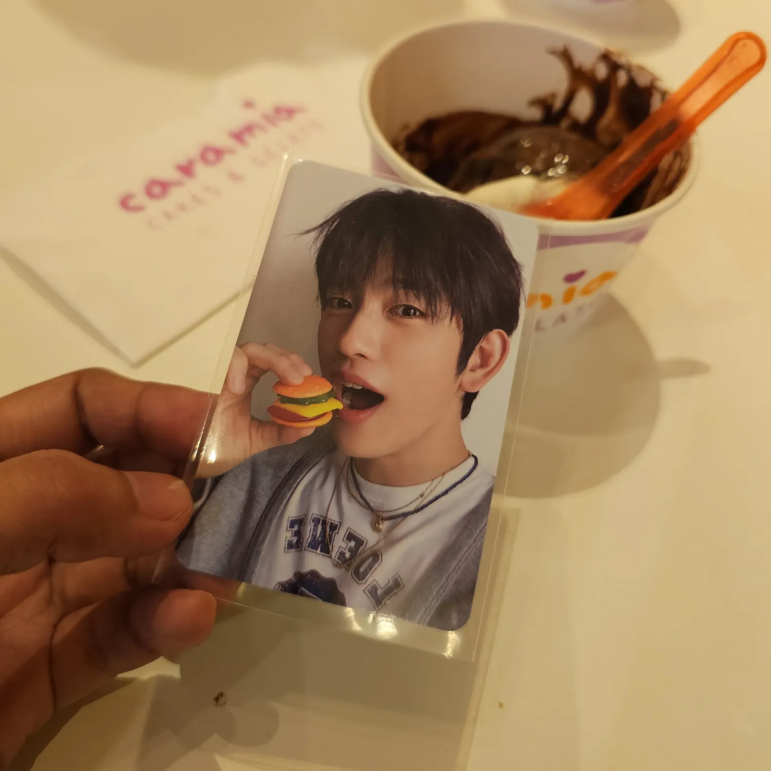 Behind-the-scenes cut of Jinyoung (GOT7)